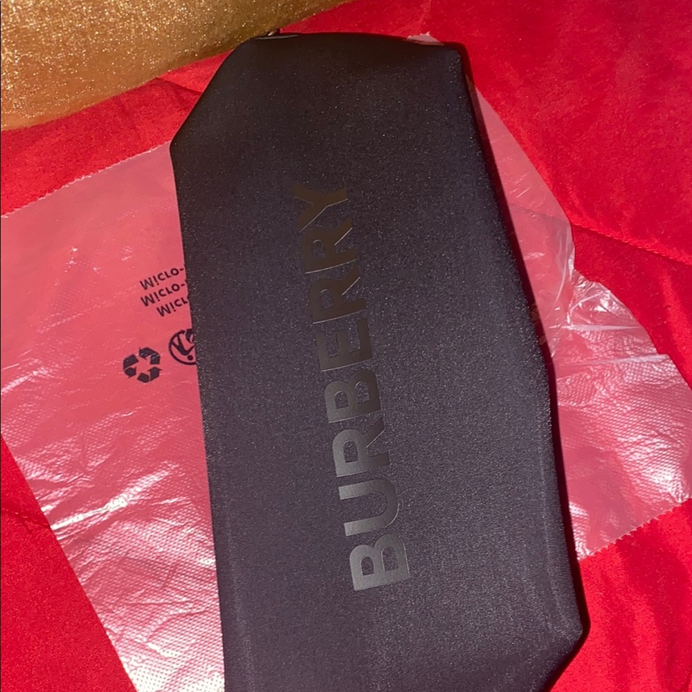 Burberry Black Cosmetic Bag Nwot Gwp View 6